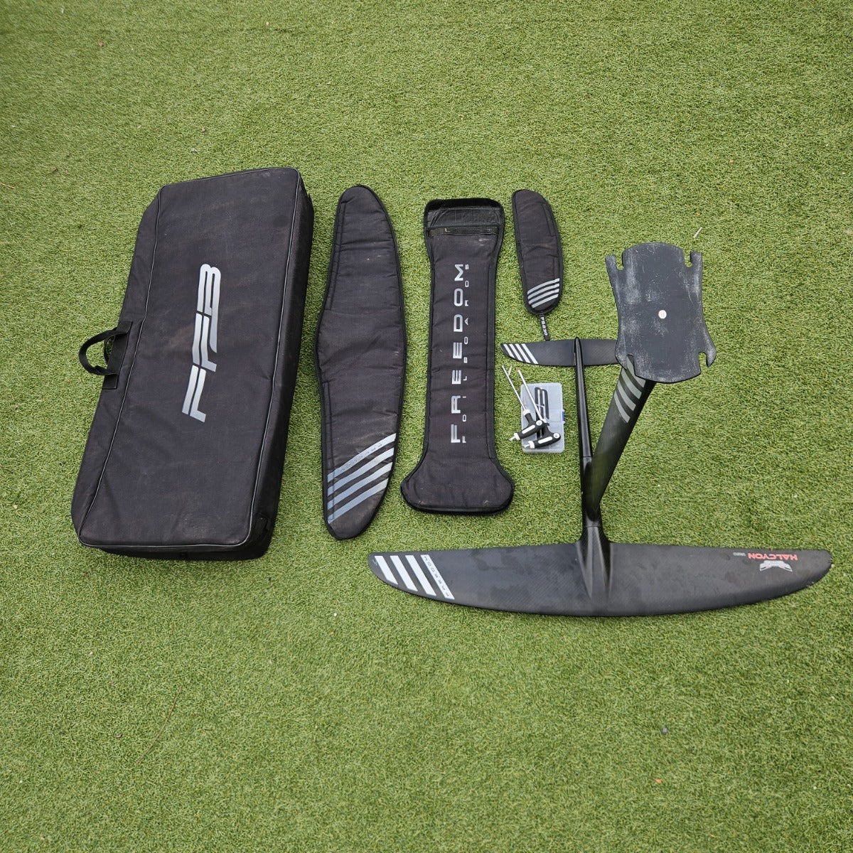 Freedom Foil Boards Halcyon Foil 1250 (Ex-Demo) full set