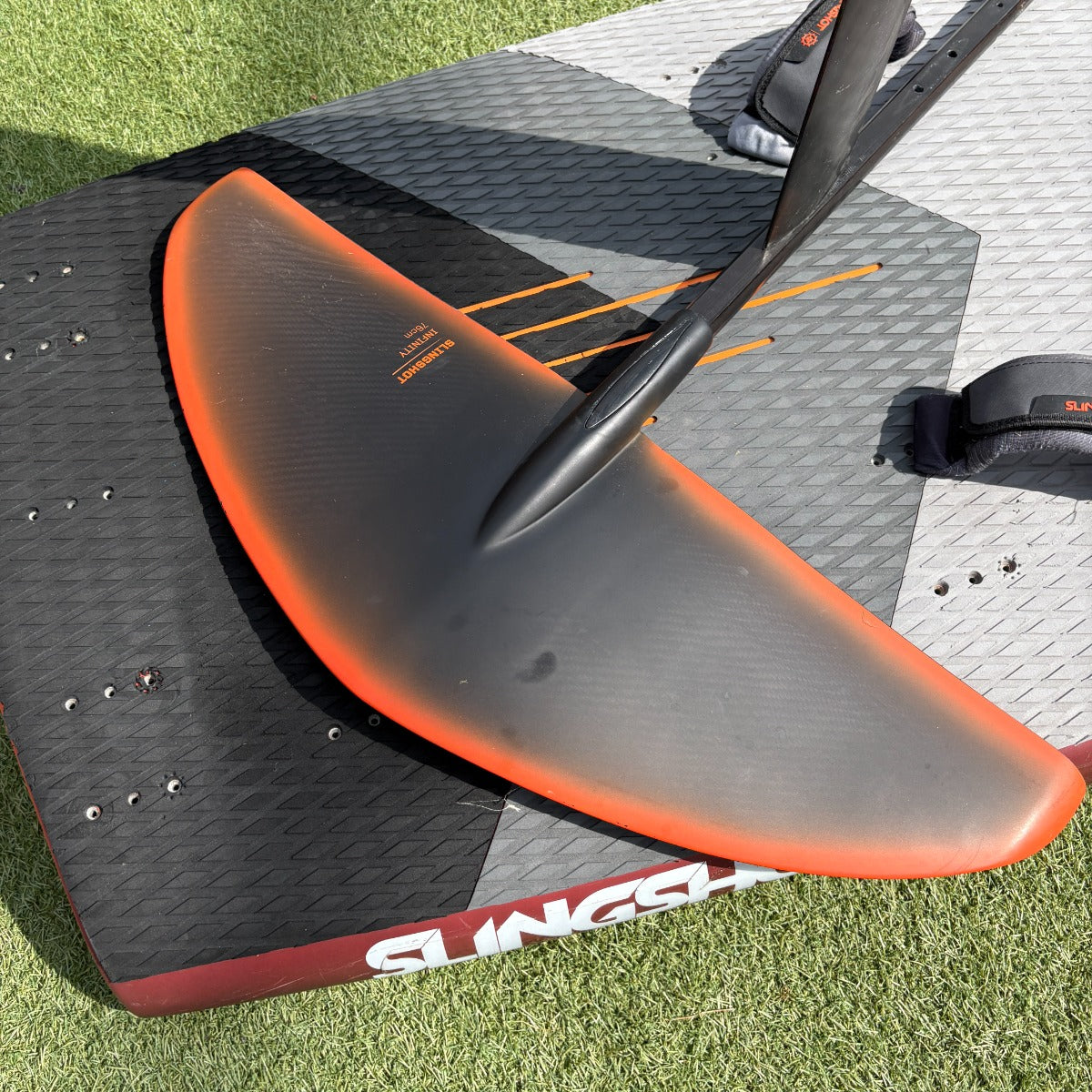 Slingshot Wizard Board + Hoverglide Windsurf Foil (Second hand) - Wet N Dry Boardsports 3