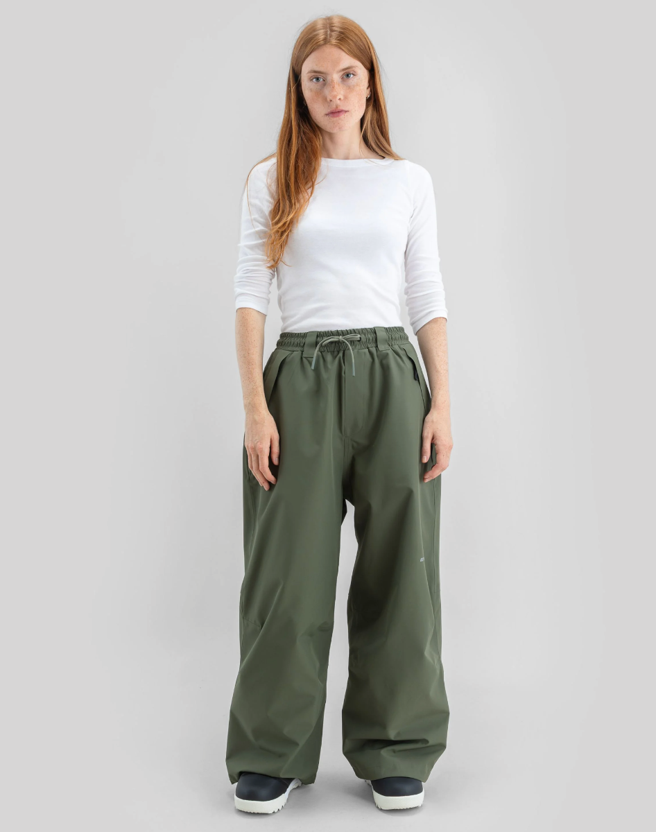 Beyond Medals Park Pants Unisex (Dark Green) - Model2