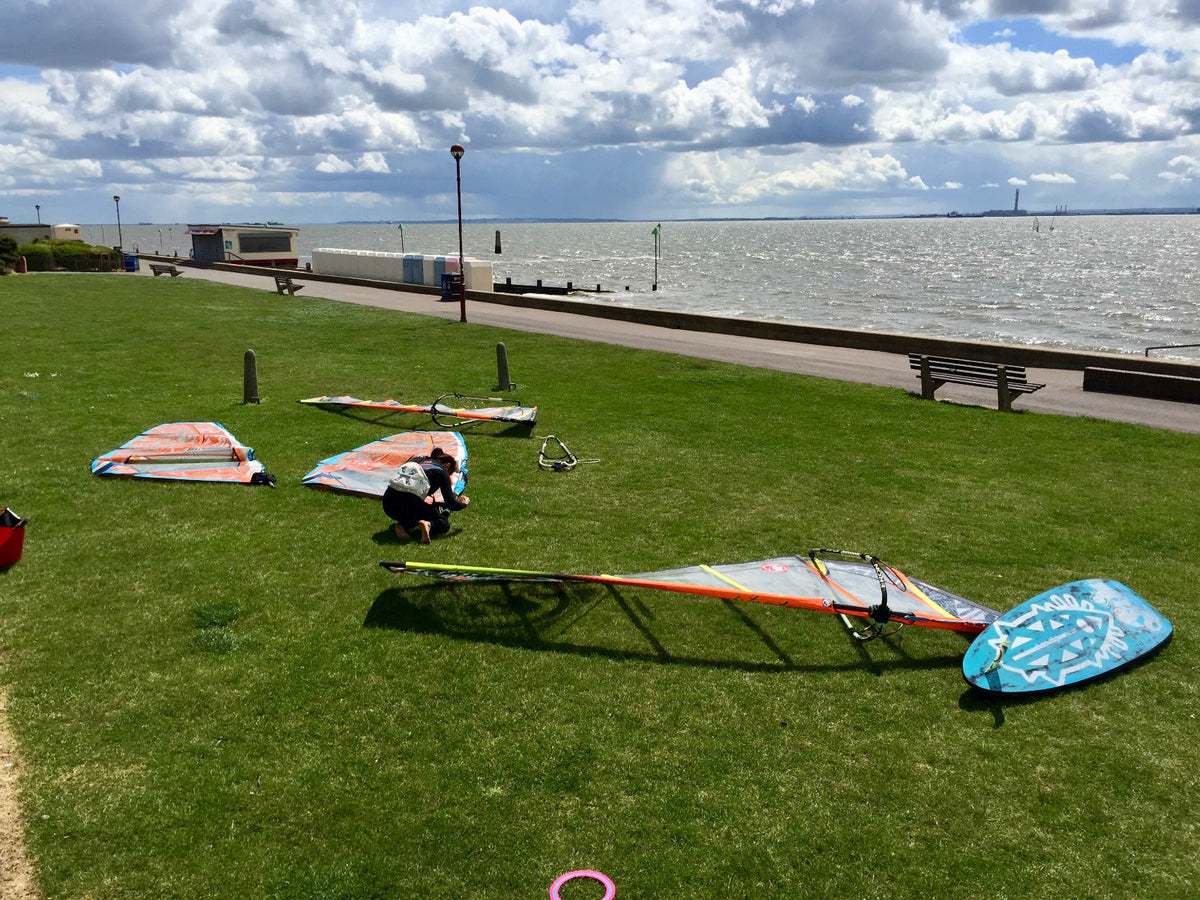 windsurf beaches, chalkwell beach, windsurfing essex, rigging green chalkwell