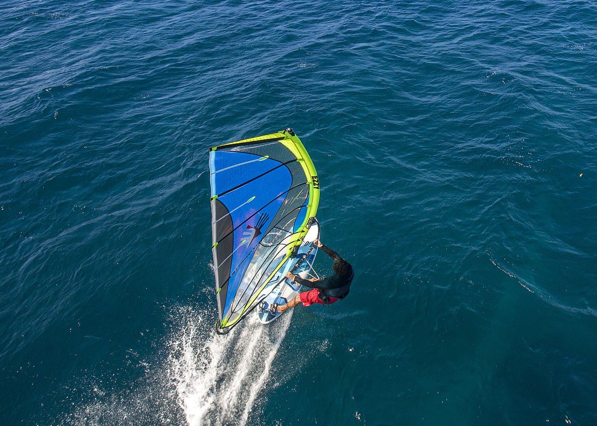 Ezzy Cheetah Windsurf Sail 2020 - WetnDry Boardsports blue action