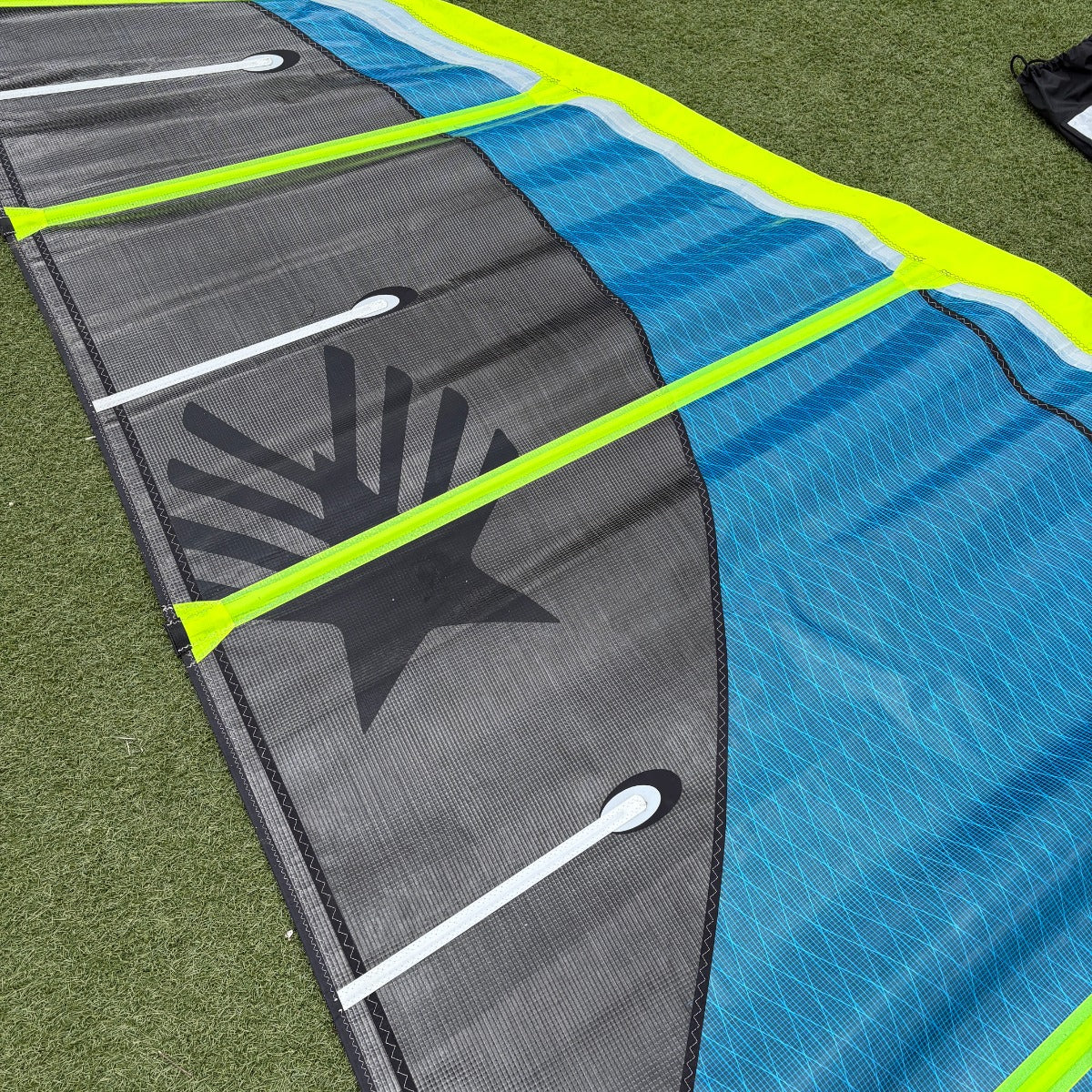 Ezzy Hydra Pro 7M Windfoil Sail Second Hand 2024 - leach profile