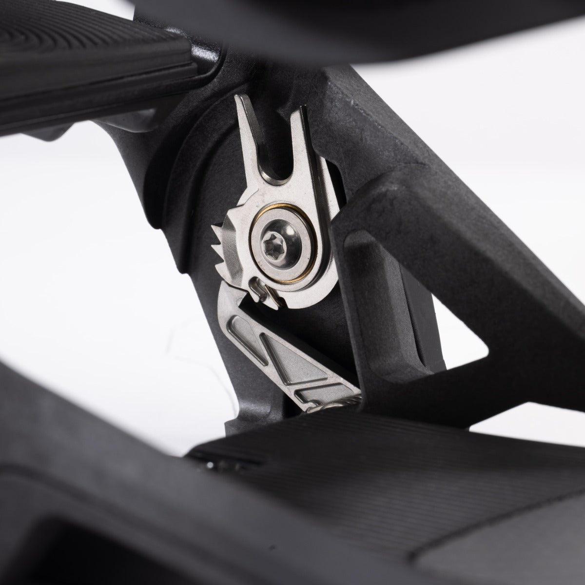 Nidecker Carbon Supermatic Snowboard Bindings 5 - Wet N Dry Boardsports