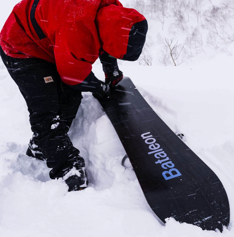 Bataleon Thunderstorm Snowboard 2027 - Wetndry Boardsports - Action
