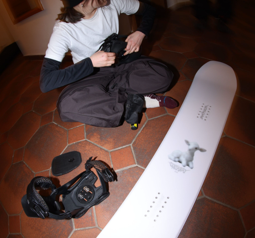 Bataleon Stereo Womens Snowboard 2027 - Wetndry Boardsports - Lifestyle2