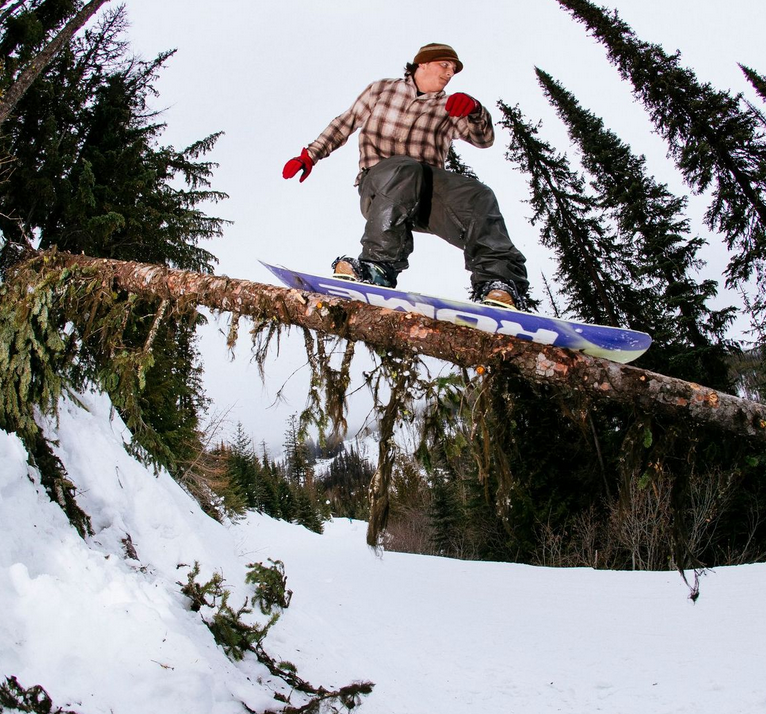 Rome Viper Snowboard 2027 - Wetndry Boardsports - action