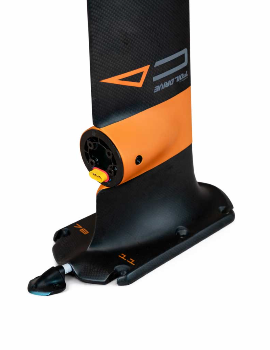 Code Foils X Foil Drive Integrated Carbon Mast - Wet N Dry Boardsports 1