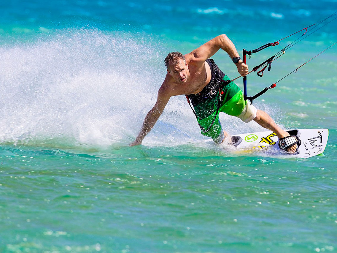 Jamie Kitesurfing